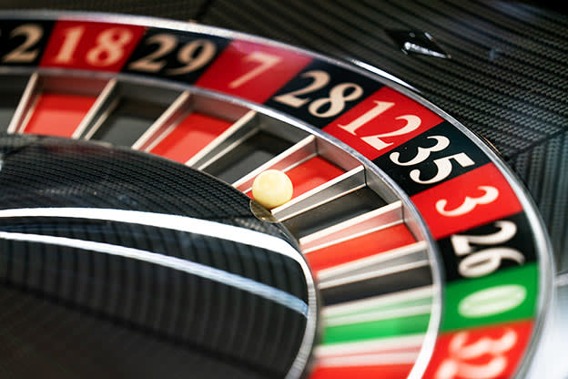 888 spins the wheel on William Hill
