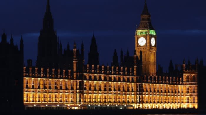 Британски депутати атакувани от китайски хакери оспорват уверенията на правителството