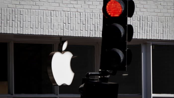 Judge in DoJ lawsuit against Apple recuses himself