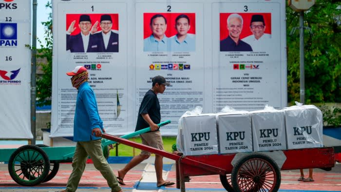 Индонезийците гласуват за наследник на Джоко Видодо