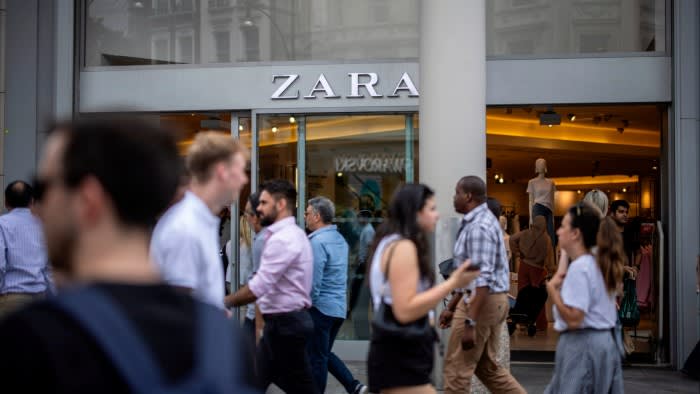 Собственикът на Zara Inditex съобщава за забавяне на растежа на продажбите