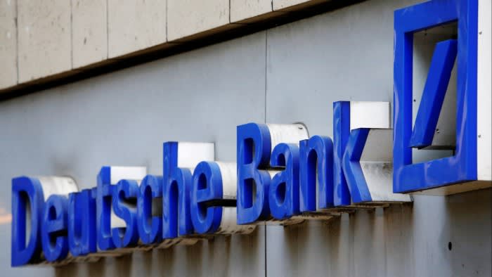 Deutsche Bank намали паричните бонуси на висши ръководители с до