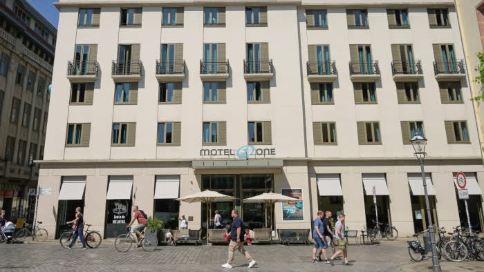 Хотелската верига Motel One се оценява на 4,1 милиарда евро, тъй като сделката за хотелиерство се загрява