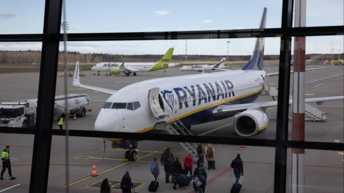 Ryanair удвои броя на своите инженери наблюдаващи производствените линии на