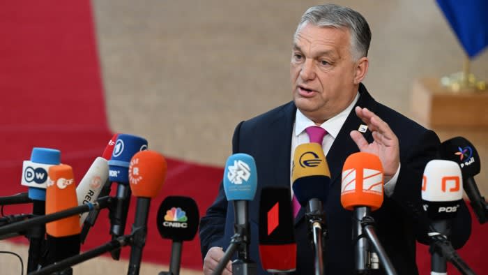 Виктор Орбан отхвърли подкрепата за Украйна в началото на срещата на върха на лидерите на ЕС