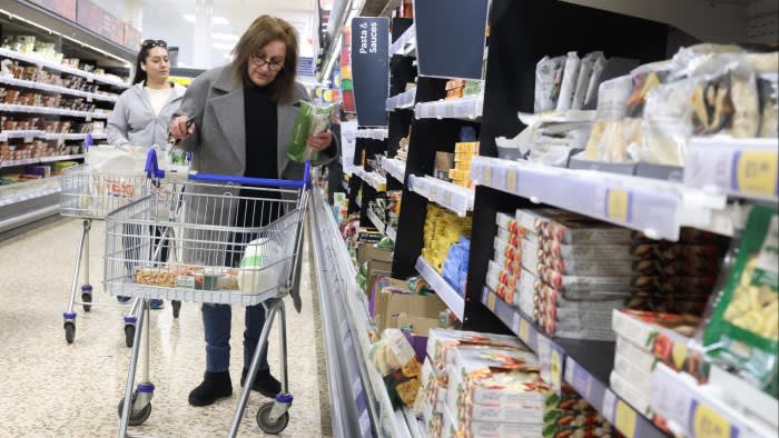 Die Lebensmittelinflation in Großbritannien fällt auf den tiefsten Stand seit 30 Monaten