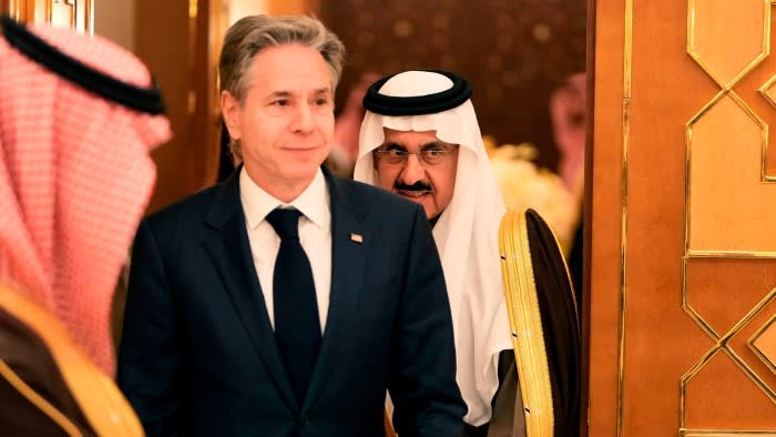Върховният дипломат на Вашингтон, Антъни Блинкен, проведе разговори със саудитския