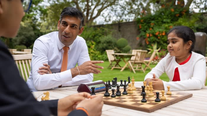 Правителствените стимули за шах от 500 000 паунда тестват елитните таланти на Англия 