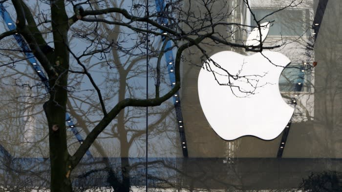 Брюксел ще наложи първата си глоба на технологичния гигант Apple