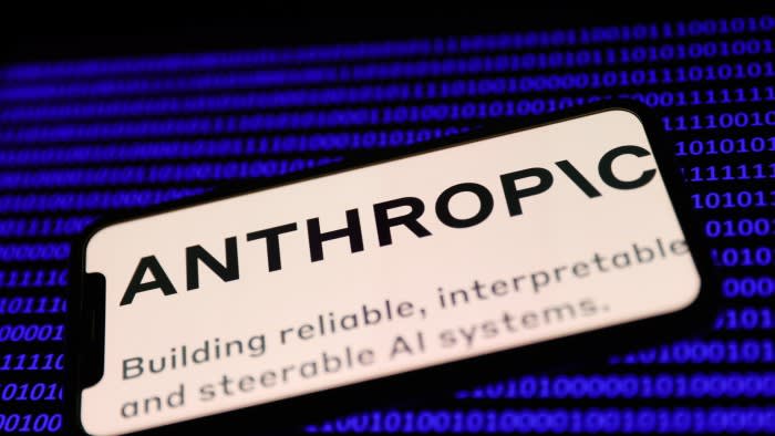 Amazon изписва най-големия си рисков чек досега за AI стартираща компания Anthropic