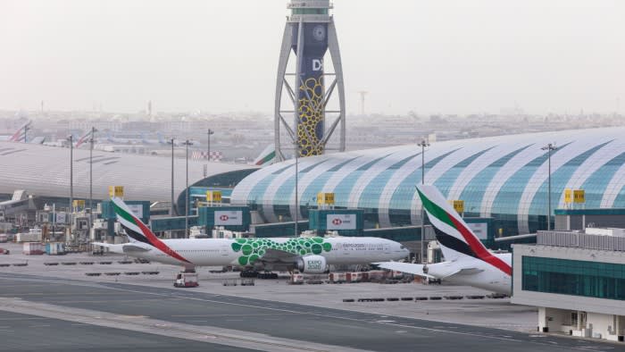 Европейските авиокомпании съкратиха маршрутите си до Азия, тъй като превозвачите от Персийския залив предлагат по-евтини полети
