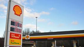 Shell profits more than double to record $40bn image