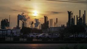 Oil companies line up for billions of dollars in subsidies under US climate law image