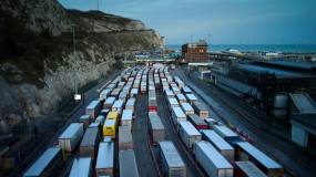 UK trade performance falls to worst level on record in first quarter  image