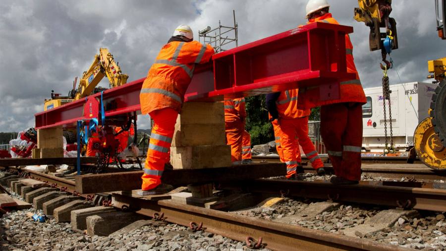 Network Rail offers workers pay rises in bid to avert further strikes
