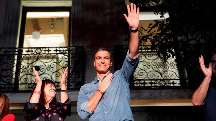 FirstHeaven32: Las elecciones españolas acaban sin un mandato claro del Gobierno