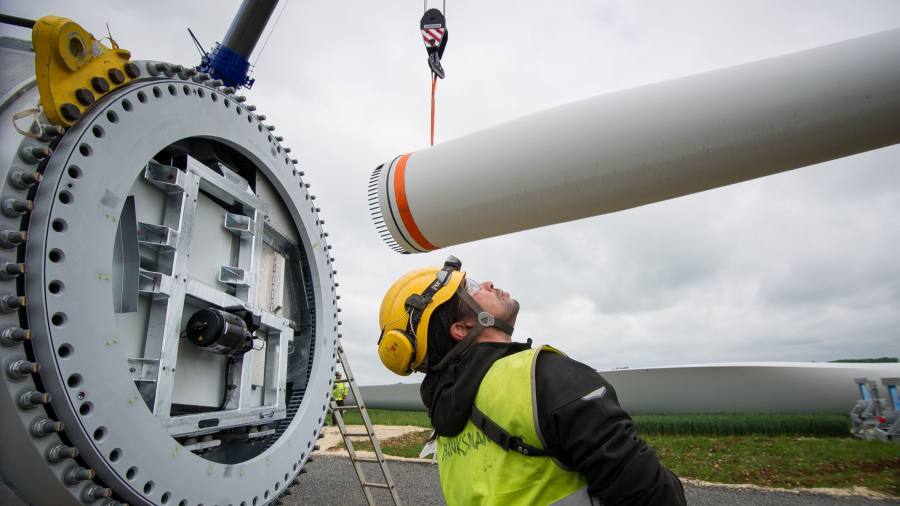 European wind turbine producers face robust 2023