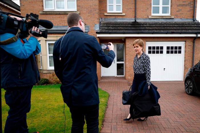 Presiden SNP ngakoni partai sing ngatur Skotlandia ing ‘kekacauan sing luar biasa’