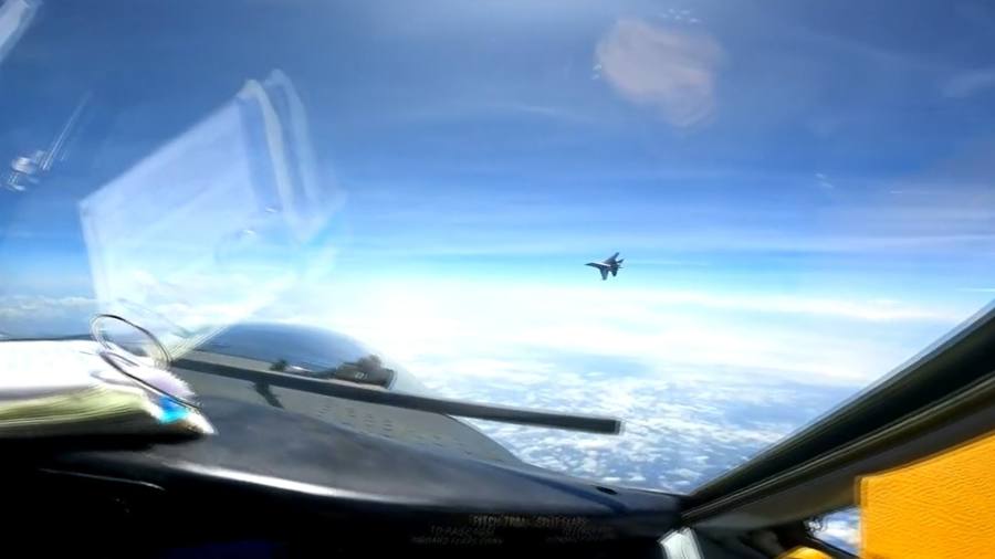 Photo of Pentagon accuses Chinese fighter jet of ‘aggressive’ action near US plane