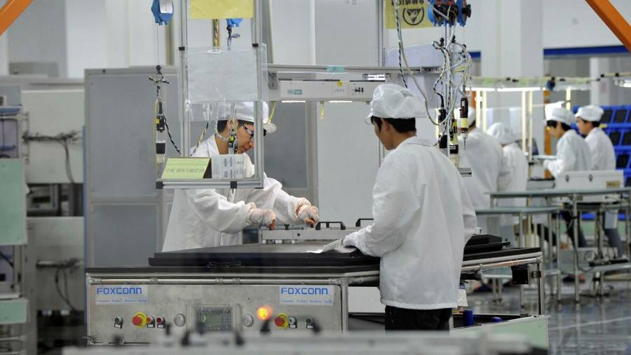 台湾安全官员希望富士康放弃其在中国芯片制造商的股份