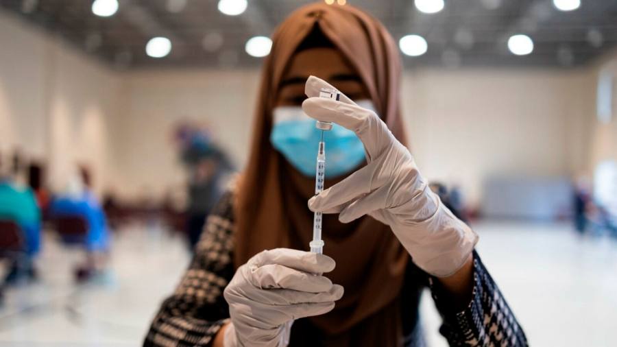 Live updates: UK becomes first country to authorize Omicron vaccine