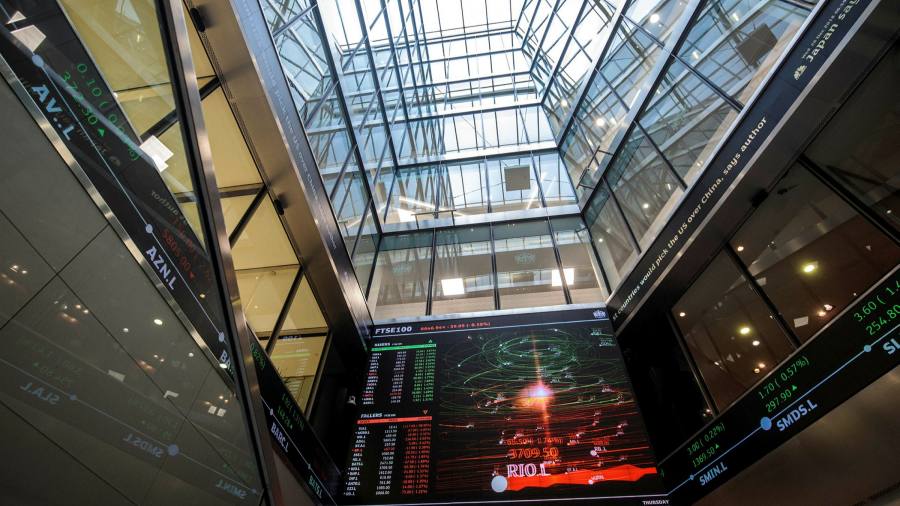 European shares struggle for direction as oil and natural gas surge