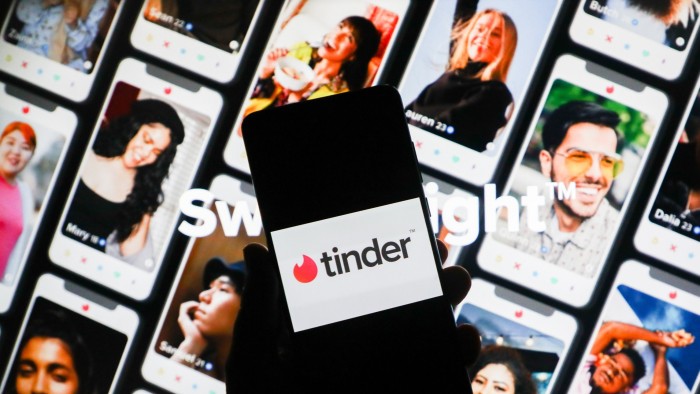 tinder match screen dating app