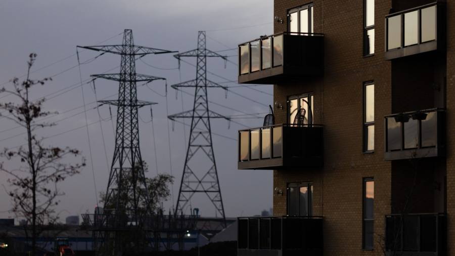 Le Royaume-Uni est-il tenu en otage sur le marché de l’électricité ?