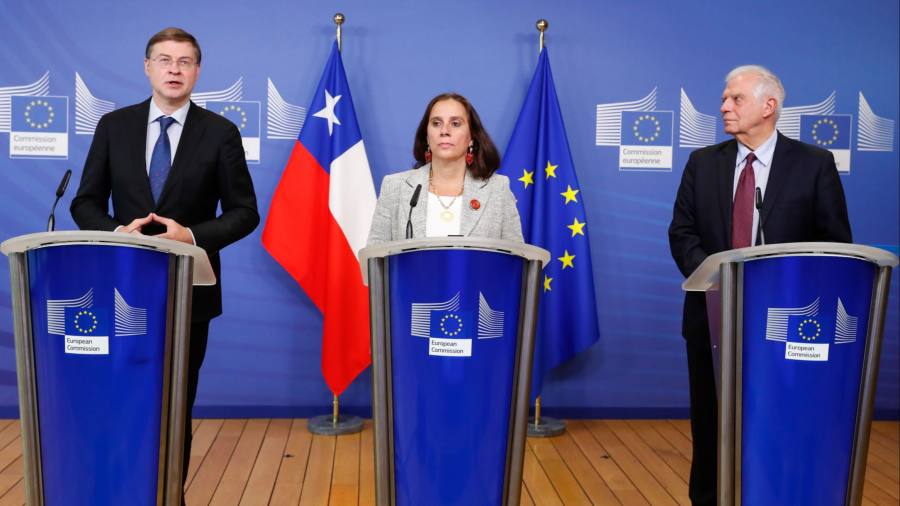 La UE sella el acuerdo comercial con Chile, que mejorará el acceso a minerales clave