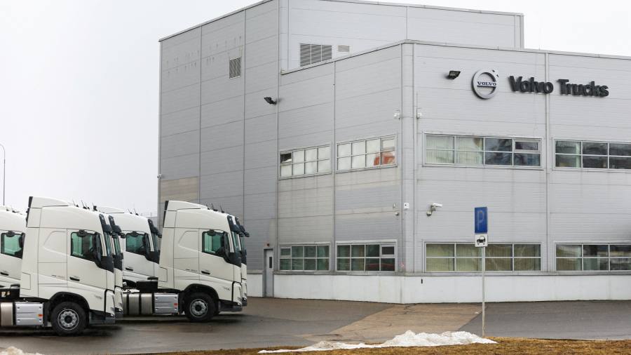 Российские активы Volvo Trucks переданы местному инвестору