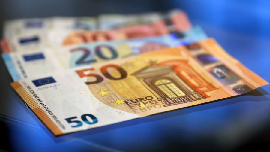FirstHeaven32: Los inversores aumentan sus apuestas contra el euro a medida que se profundiza la crisis energética