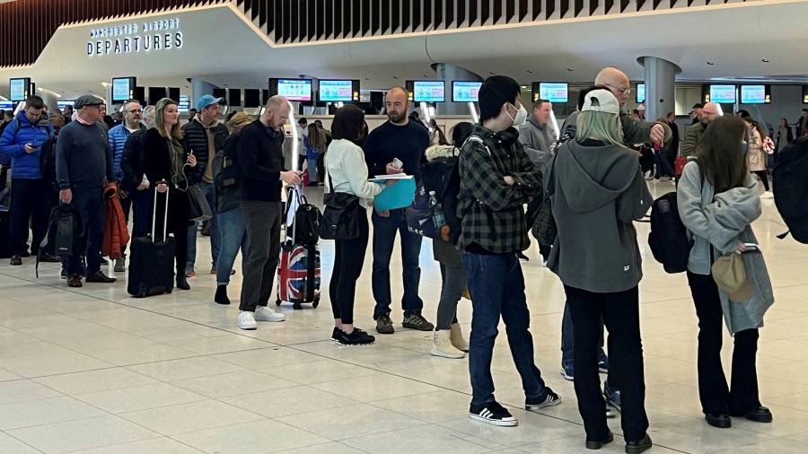 UK holidaymakers face travel chaos as Covid forces flight cancellations