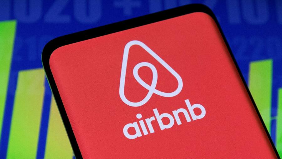 Airbnb benefits from high booking prices and predicts ‘strong’ summer