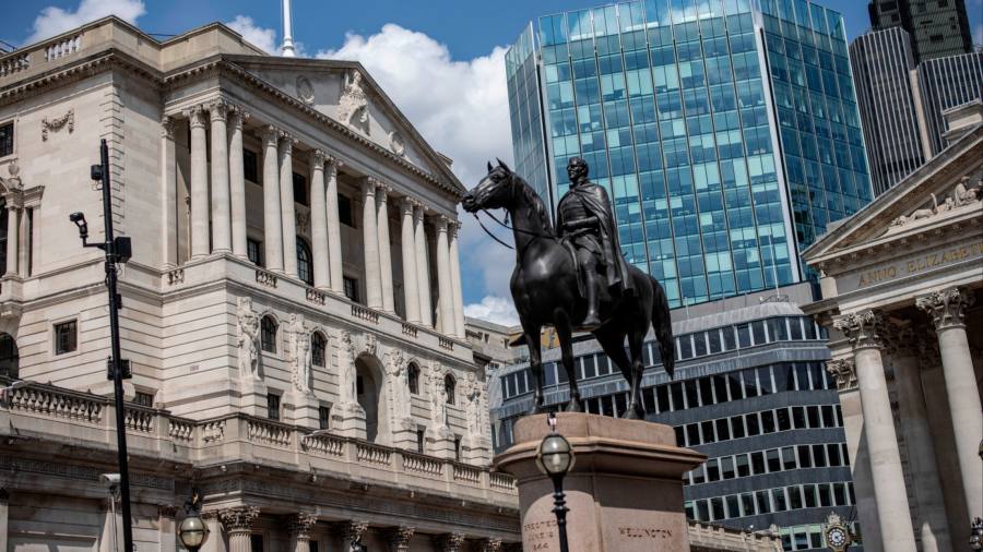 Bank of England considers forcing foreign banks to replace branches with subsidiaries