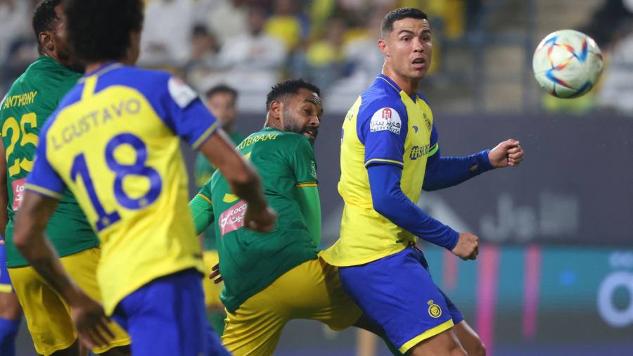 المملكة العربية السعودية تسلم أربعة منتخبات وطنية لكرة القدم إلى صندوق الثروة السيادي