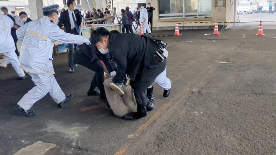 Read more about the article Japanese PM unharmed after ‘smoke bomb’ attack