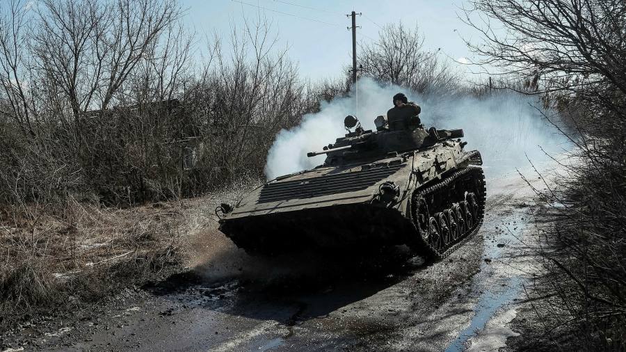 Vladimir Putin orders troops into eastern Ukraine after recognising breakaway republics
