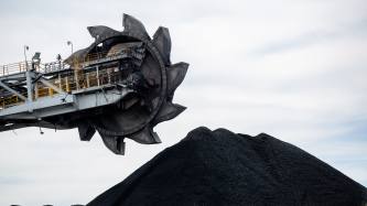 Rush to phase out fossil fuels could trigger financial instability