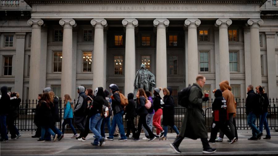 Make it easier for people to invest directly in US Treasuries - 10 reasons why we study economics - Economy - Public News Time